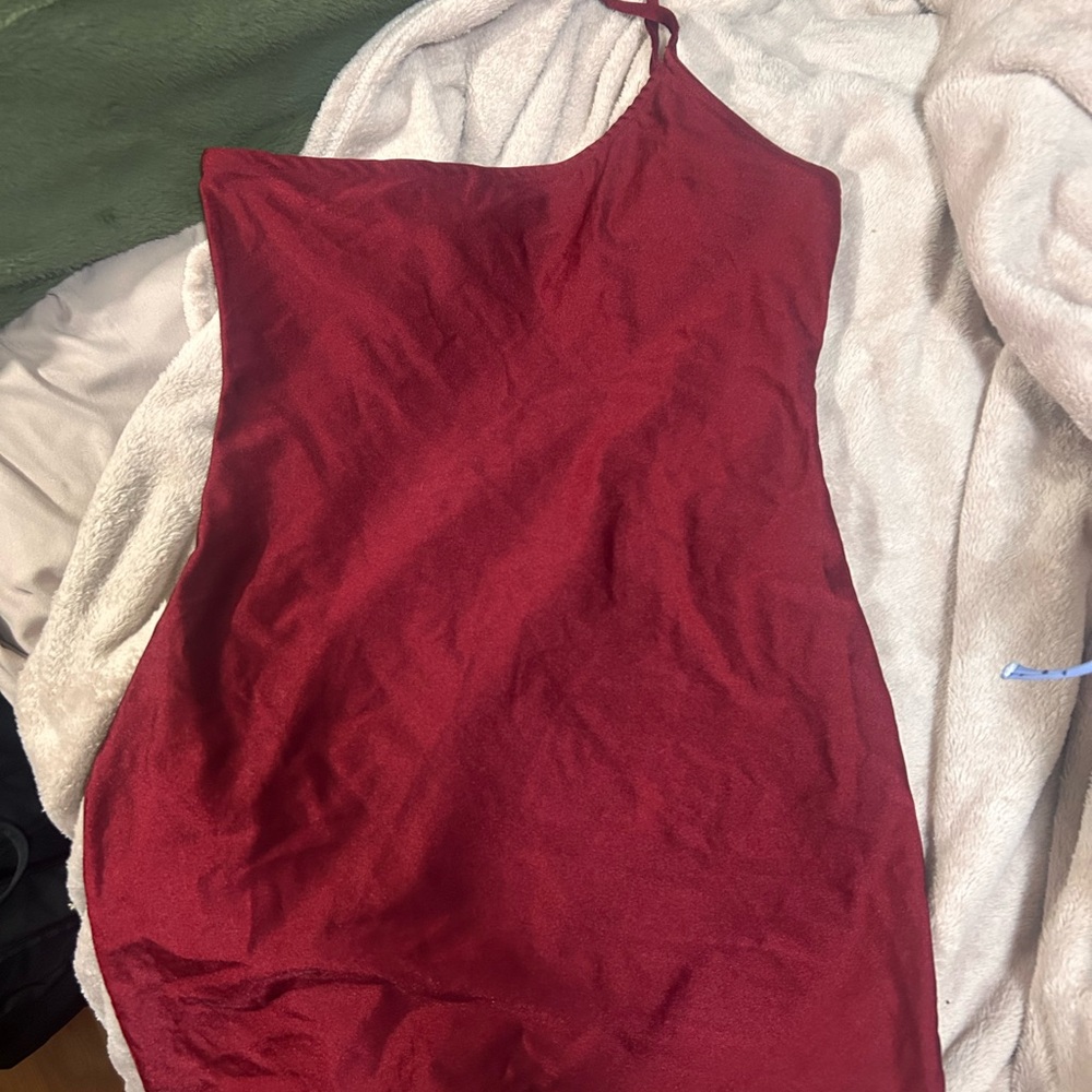 Elegant Red Women's One-Shoulder Mini Dress